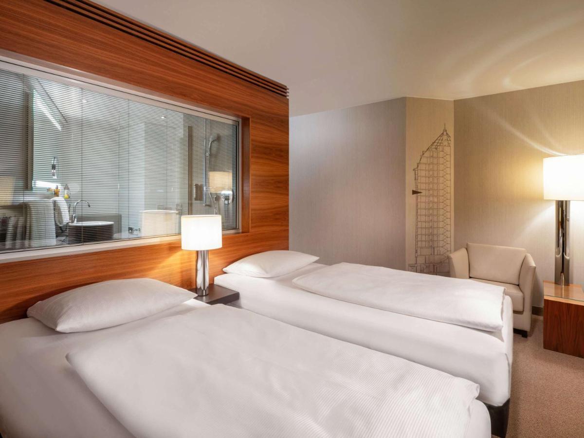Moevenpick Hotel Hamburg City Экстерьер фото