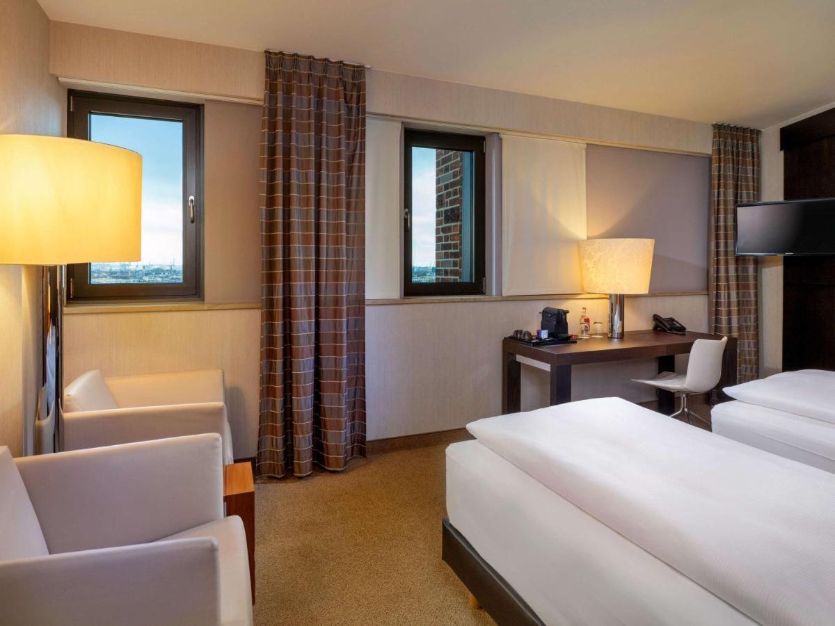 Moevenpick Hotel Hamburg City Экстерьер фото