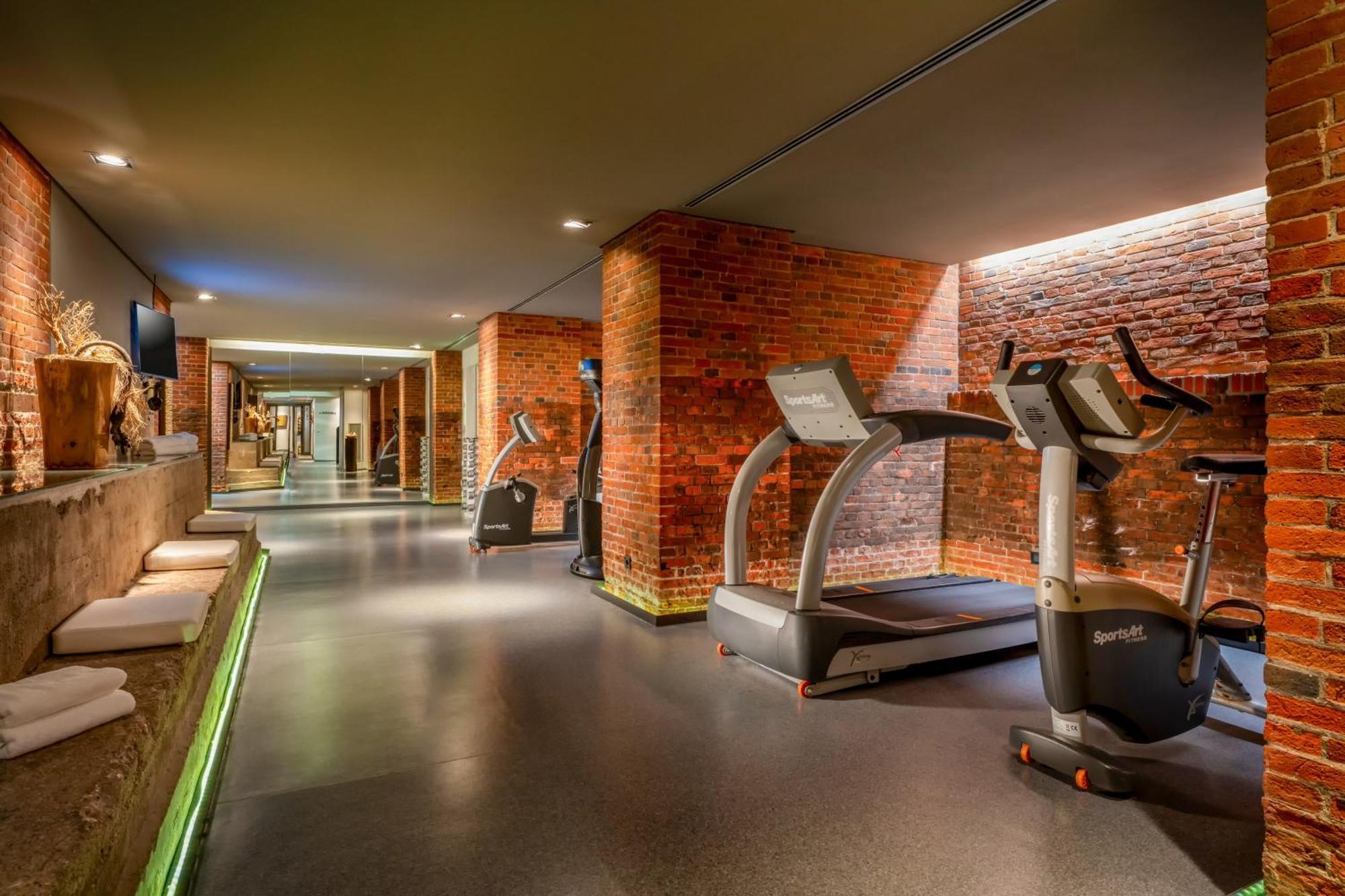 Moevenpick Hotel Hamburg City Экстерьер фото