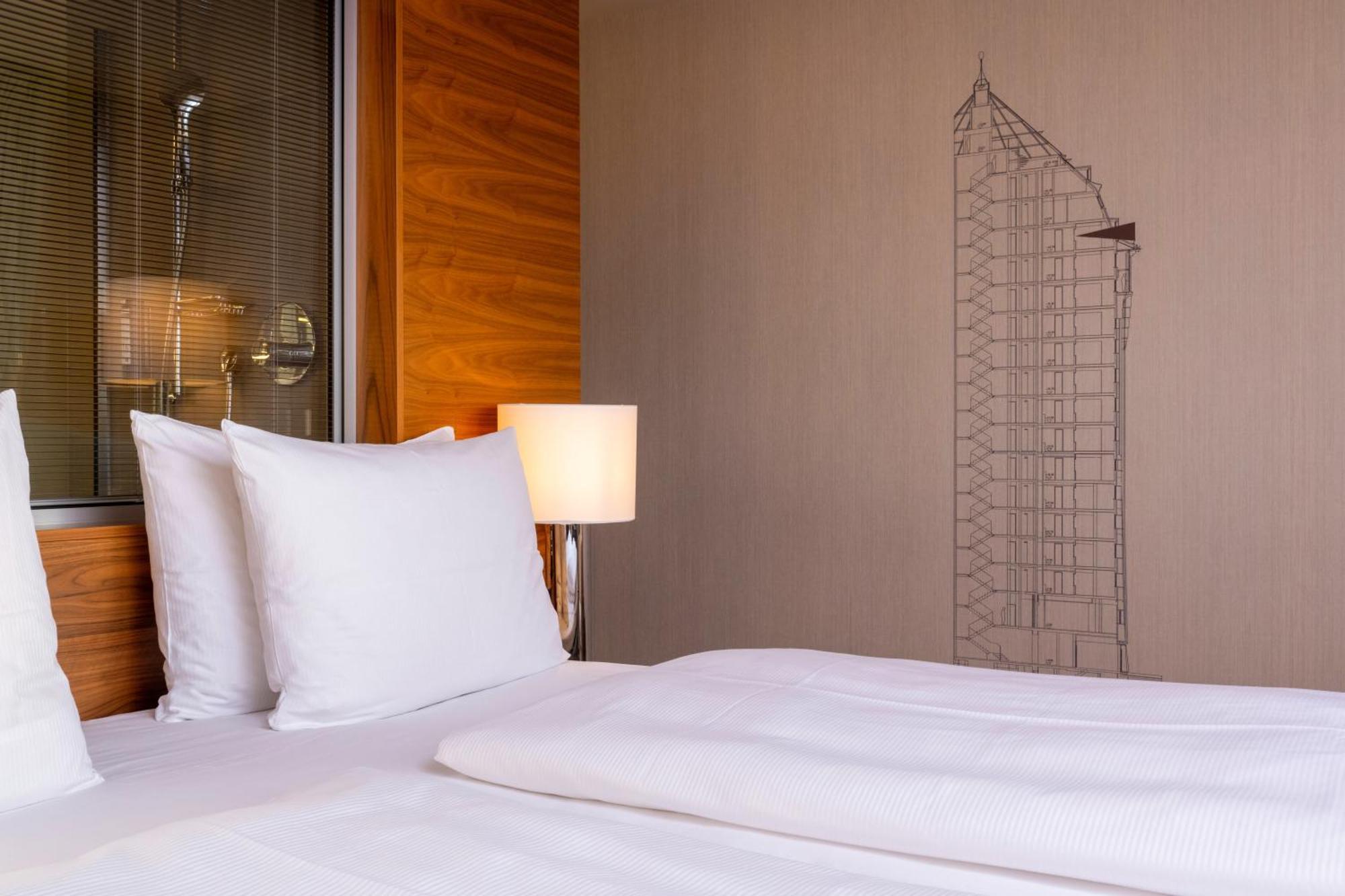 Moevenpick Hotel Hamburg City Экстерьер фото