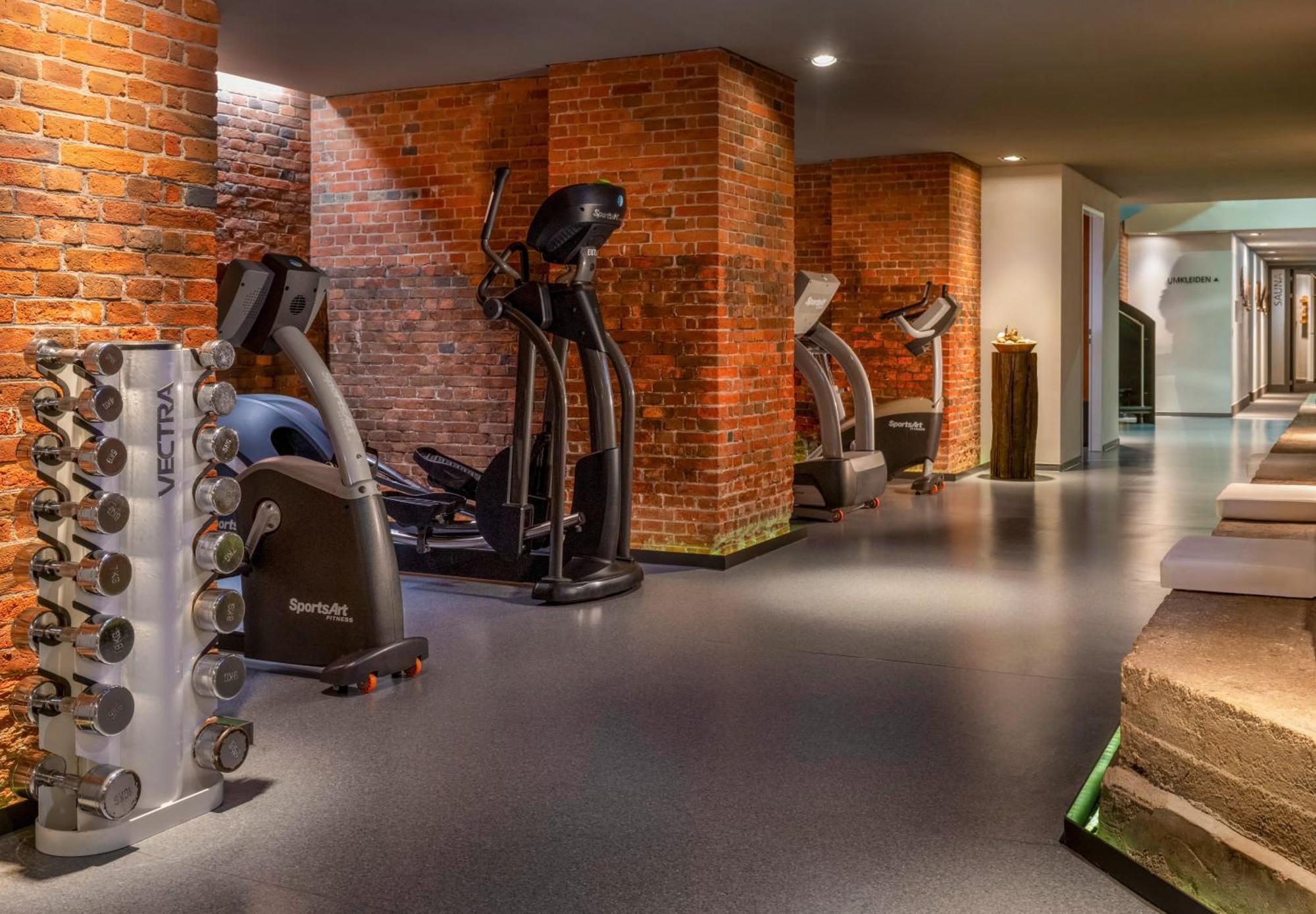 Moevenpick Hotel Hamburg City Экстерьер фото