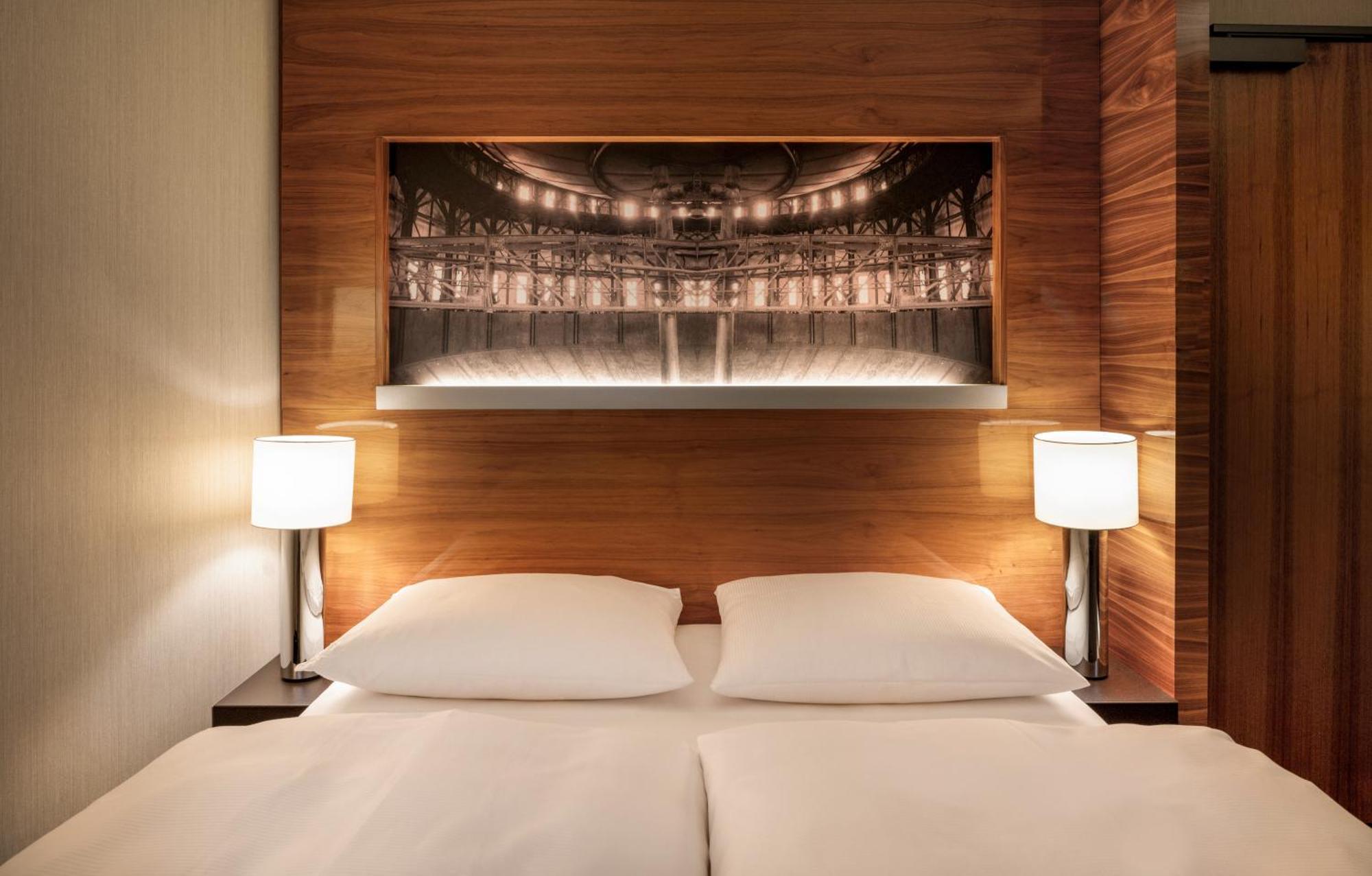 Moevenpick Hotel Hamburg City Экстерьер фото