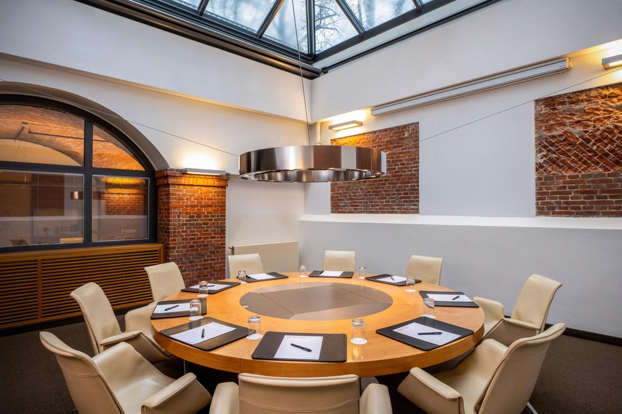 Moevenpick Hotel Hamburg City Экстерьер фото