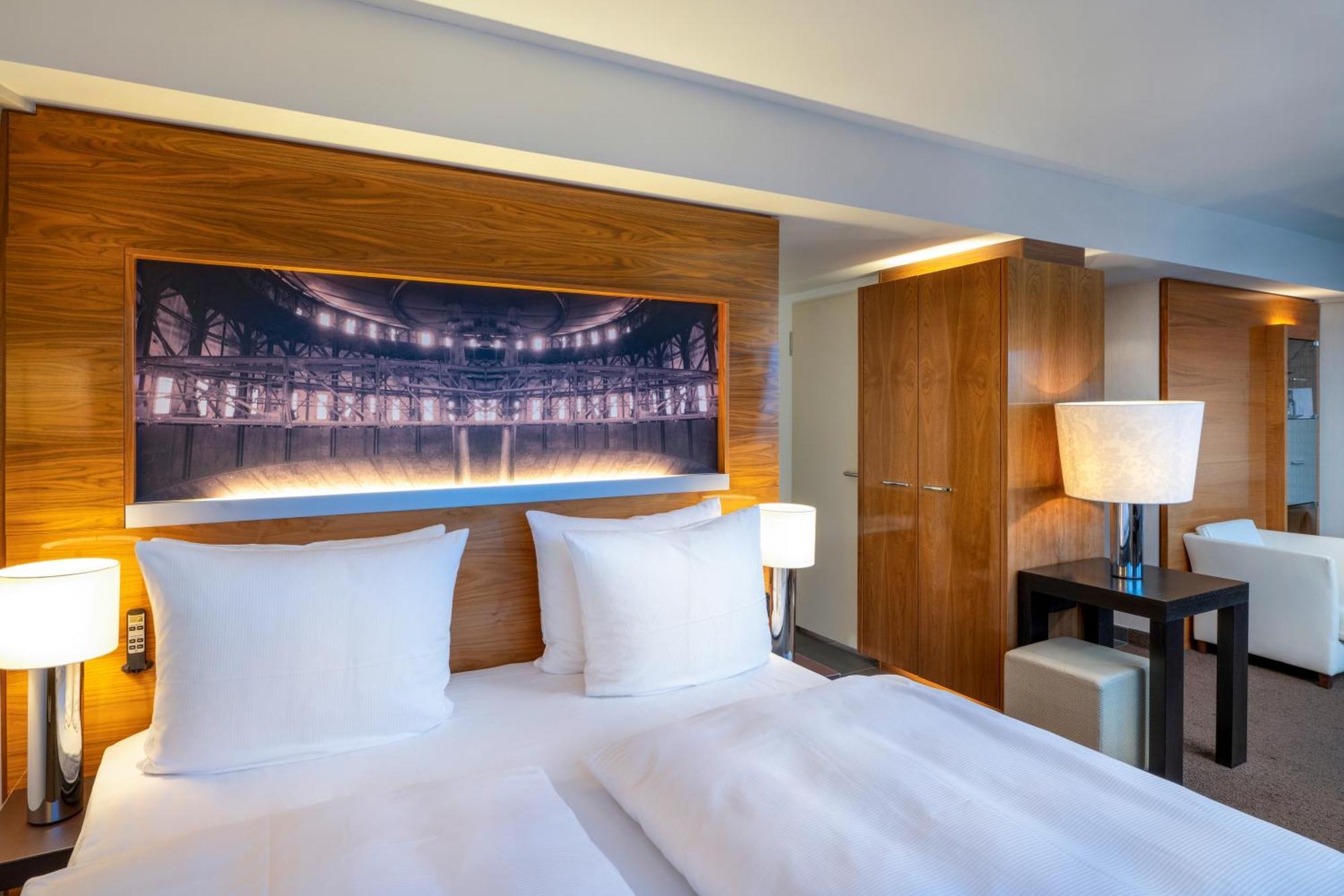 Moevenpick Hotel Hamburg City Экстерьер фото