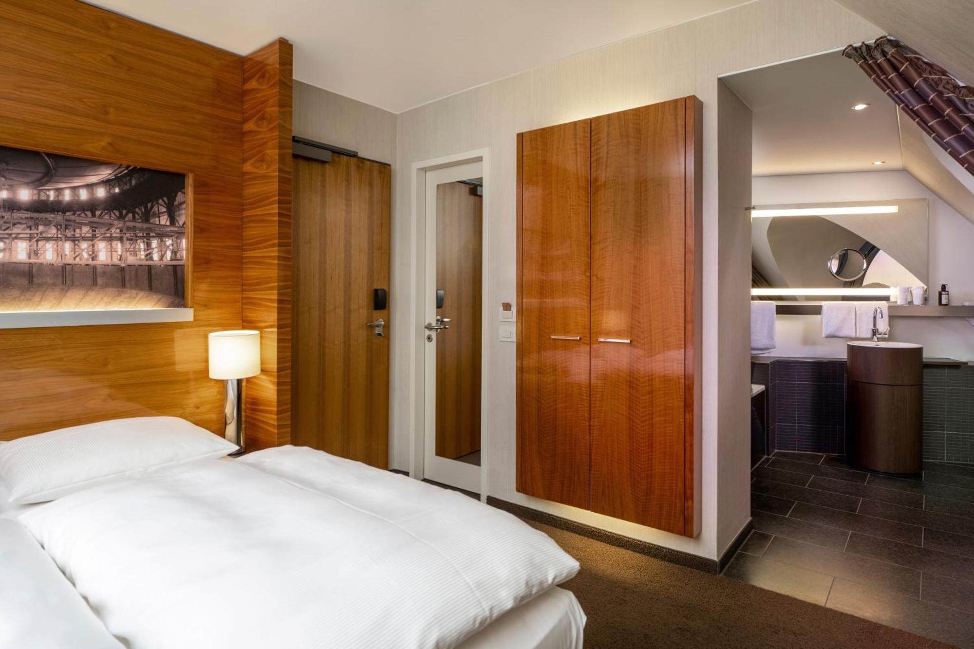 Moevenpick Hotel Hamburg City Экстерьер фото