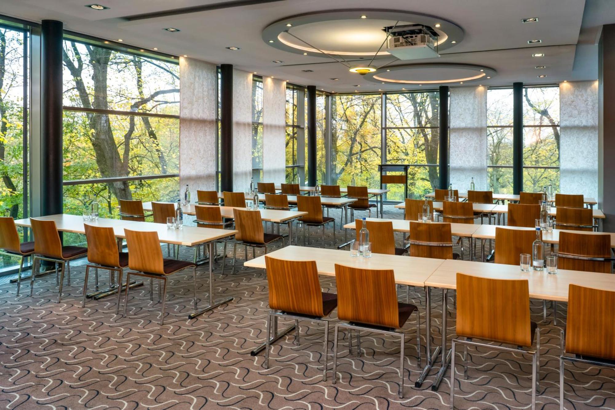 Moevenpick Hotel Hamburg City Экстерьер фото